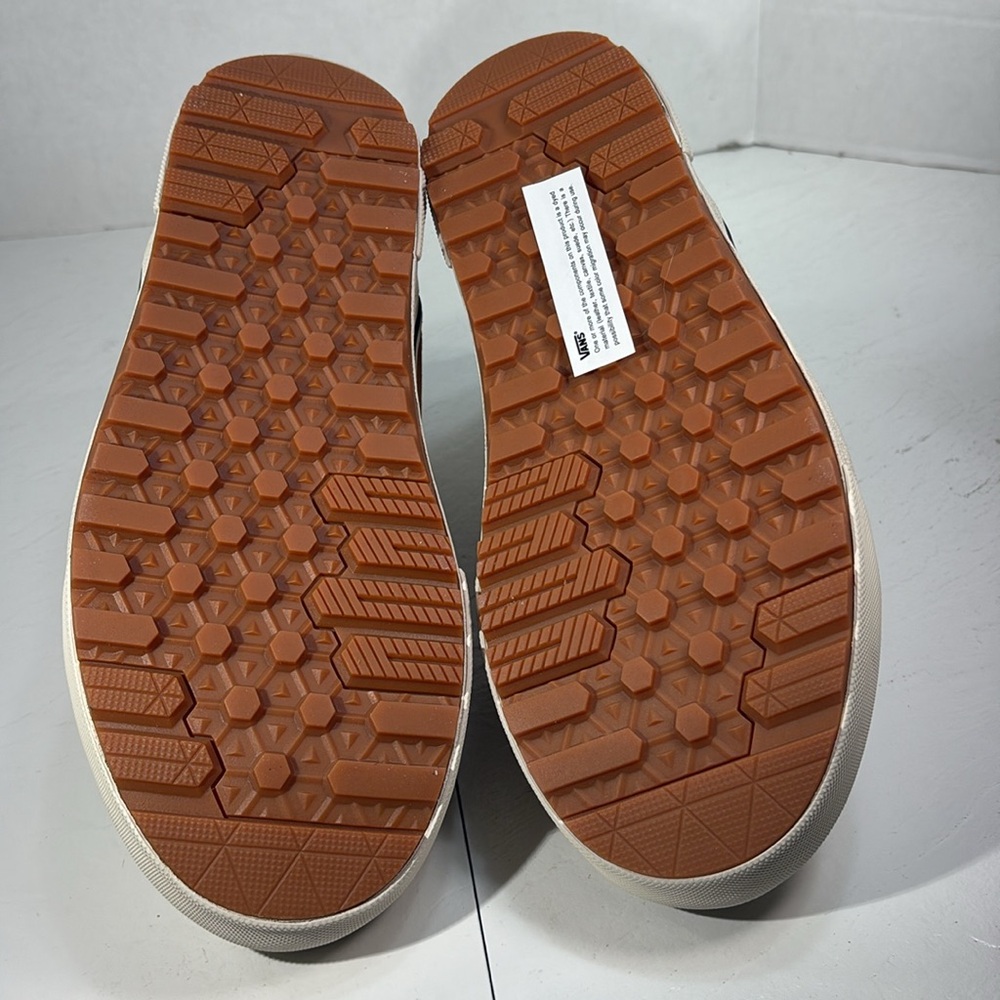 NWT Vans Mte SK8 Hi Top Hiking/Action Shoes Women’s 6.5 - Picture 9 of 10